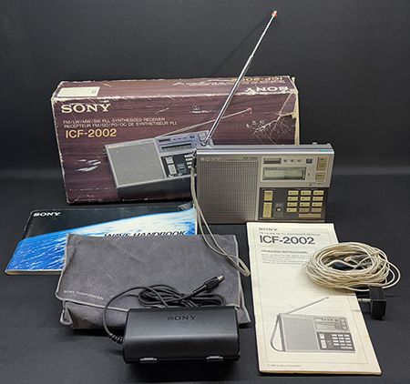 Sony ICF-2002 FM/LW/MW/SW PLL Synthesized Short Wave Radio