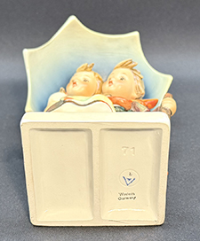 Bottom of figurine.