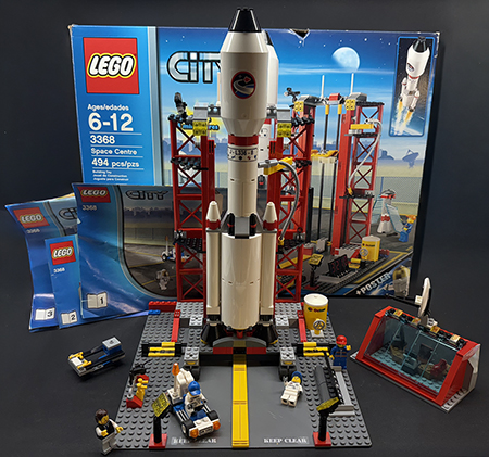 LEGO City Space Center w/ Rocket Launch Tower 4 MinFigures